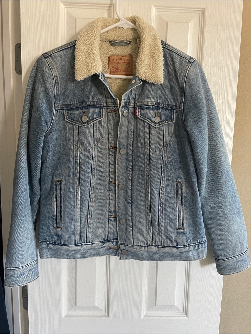 Levi’s Women’s Sherpa Trucker Jacket